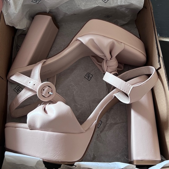 Call It Spring Light Pink Bow Heels - Picture 2 of 4